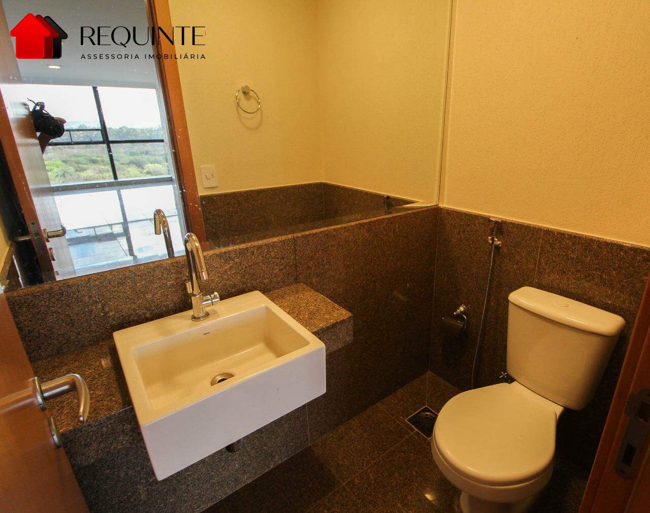 SQN 213 – Ed. Via Mirante do Parque, 4 quartos, 2 Vagas e 180m² – Asa Norte