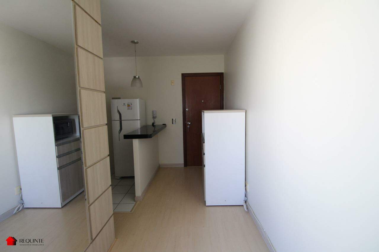 1e8jn-img-9684-1770042414 CCSW 04 BL. D – Ed. Top Master, 01 Quarto com Elevador e Garagem – Sudoeste.
