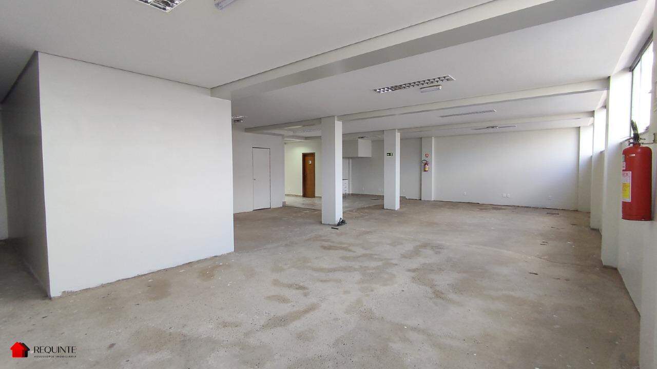 1qkfj-img-20240615-093826-1771528225 SHRF / CLS 08- Loja Térrea, frente a avenida principal 236m² Escriturada Riacho fundo I