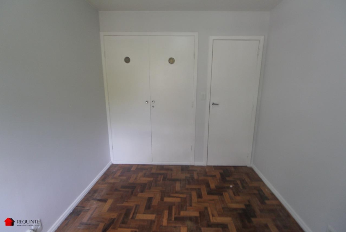SQS 412, Bloco I – 03 Quartos mais DCE, Vazado, Nascente, vista livre 77m²