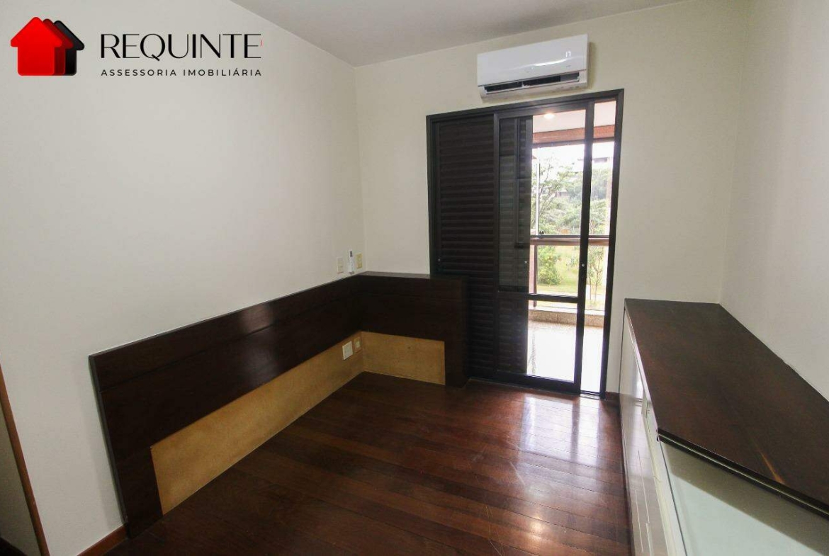 SQS 116 Bloco E – Ed. Cabrália, 04 quartos, 02 suíte, 02 vagas, 186m², Asa Sul