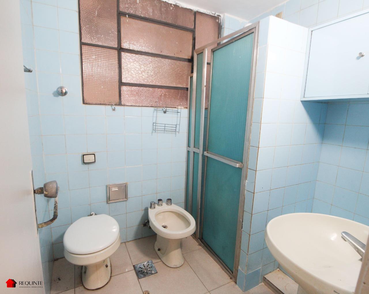SQS 410 BL. J – Ótimo estado, 02 Quartos + deposito no subsolo, 60 m²- Asa Sul