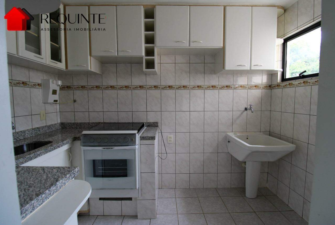 SQN 410 Bloco H – 02 Quartos, vazado, andar alto com vista livre, 44m²– Asa Norte