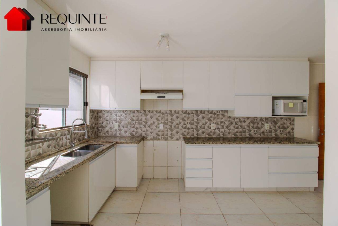 Condominio Ville de Montagner, Casa com 04 Quartos suítes e 04 vagas – Jardim Botânico