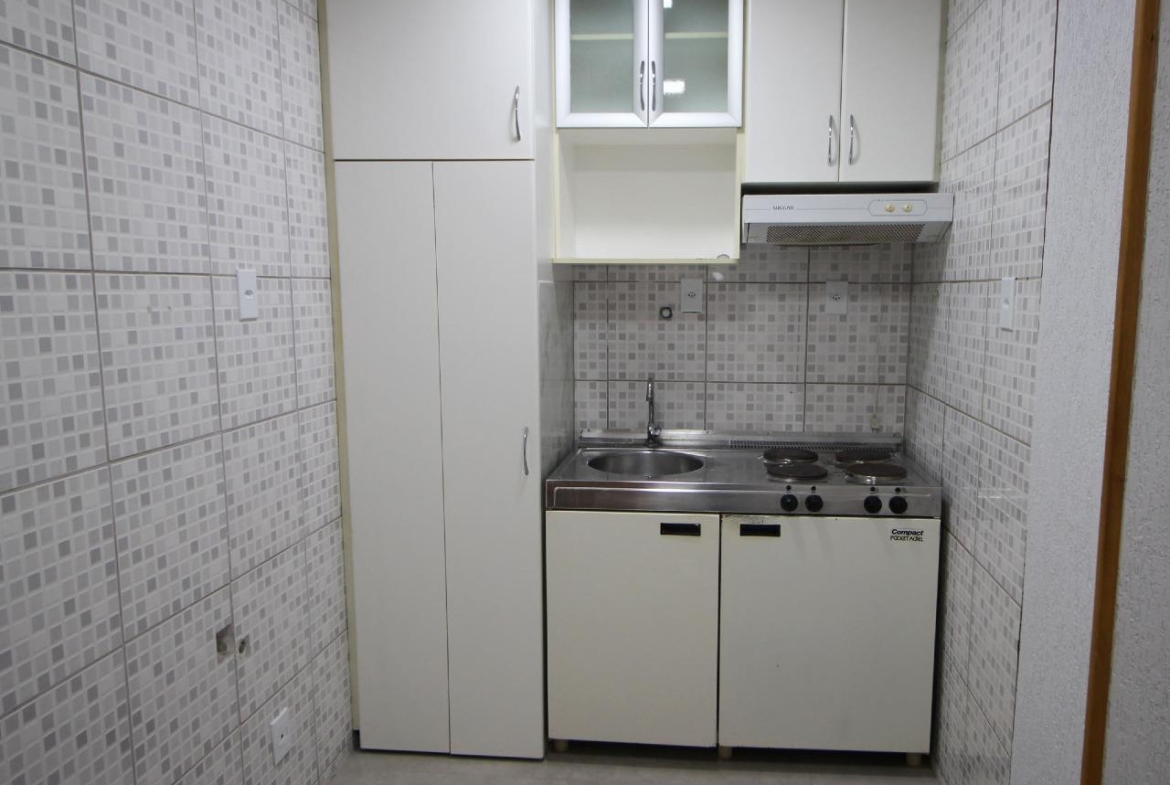 CCSW 05 BL. B – Ed. Beta Studios, 01 Quarto suíte, Com Garagem – Sudoeste.
