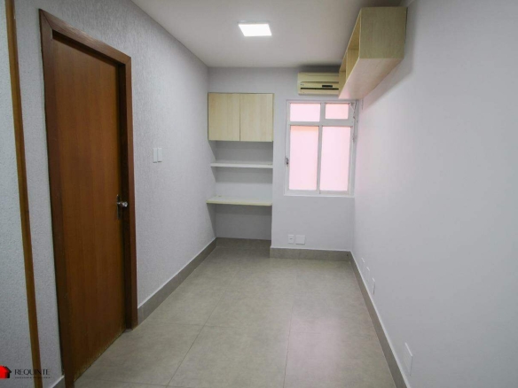 CCSW 05 BL. B – Ed. Beta Studios, 01 Quarto suíte, Com Garagem – Sudoeste.