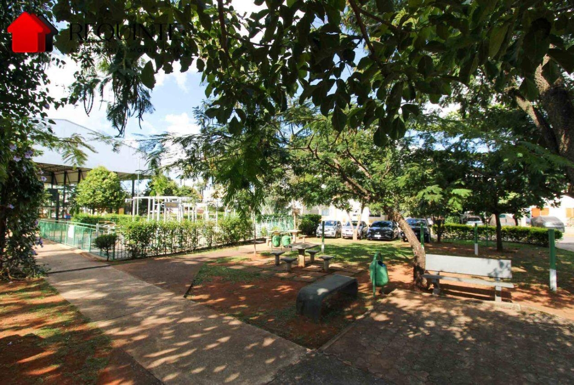 QC 11, Jardim Mangueiral, Apartamento reformado, 02 quartos, 01 vaga e lazer 47m²