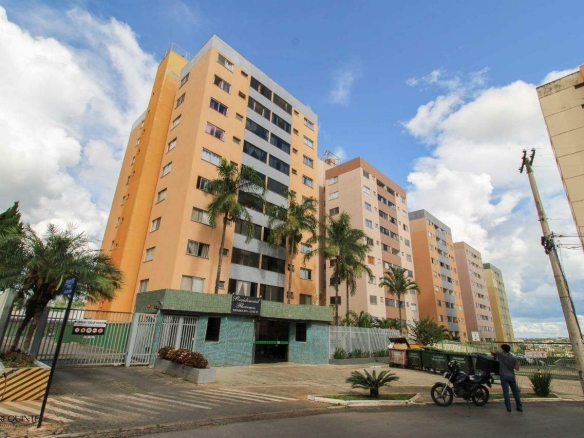 Quadra 203, ed. Florence, 2 Quartos com armários, 1 Vaga, Águas Claras.