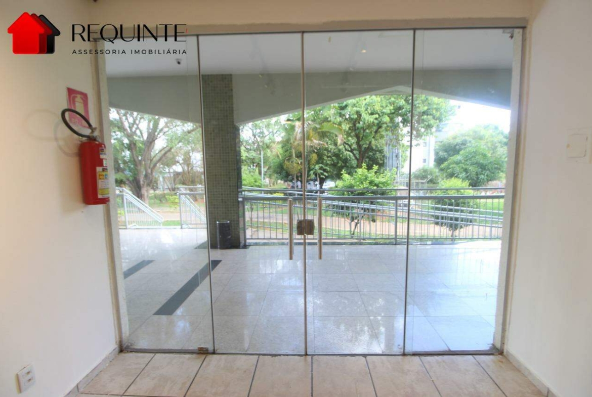 CLSW 102 Bloco B Ed. Phoenix, Loja no térreo reformada, 30m² – Sudoeste