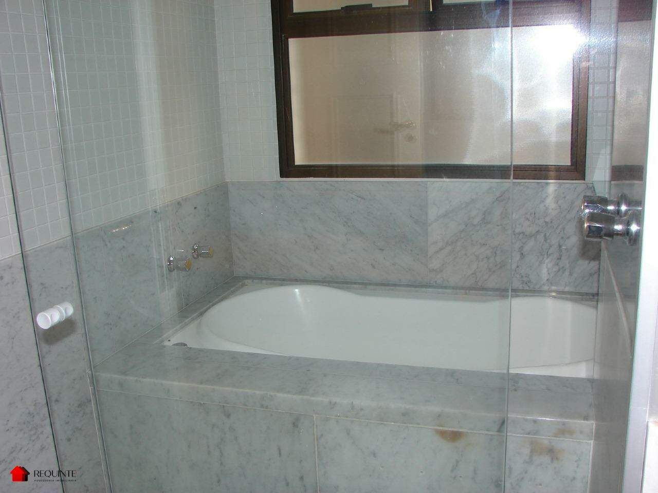 SQN 209 – Ed. Paço Imperial 4 quartos 4 suítes e 2 Vagas 201,60 m², Nascente e livre, Asa Norte