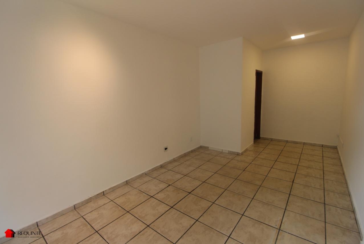 CLSW 102 Bloco B Ed. Phoenix, Loja no térreo reformada, 30m² – Sudoeste
