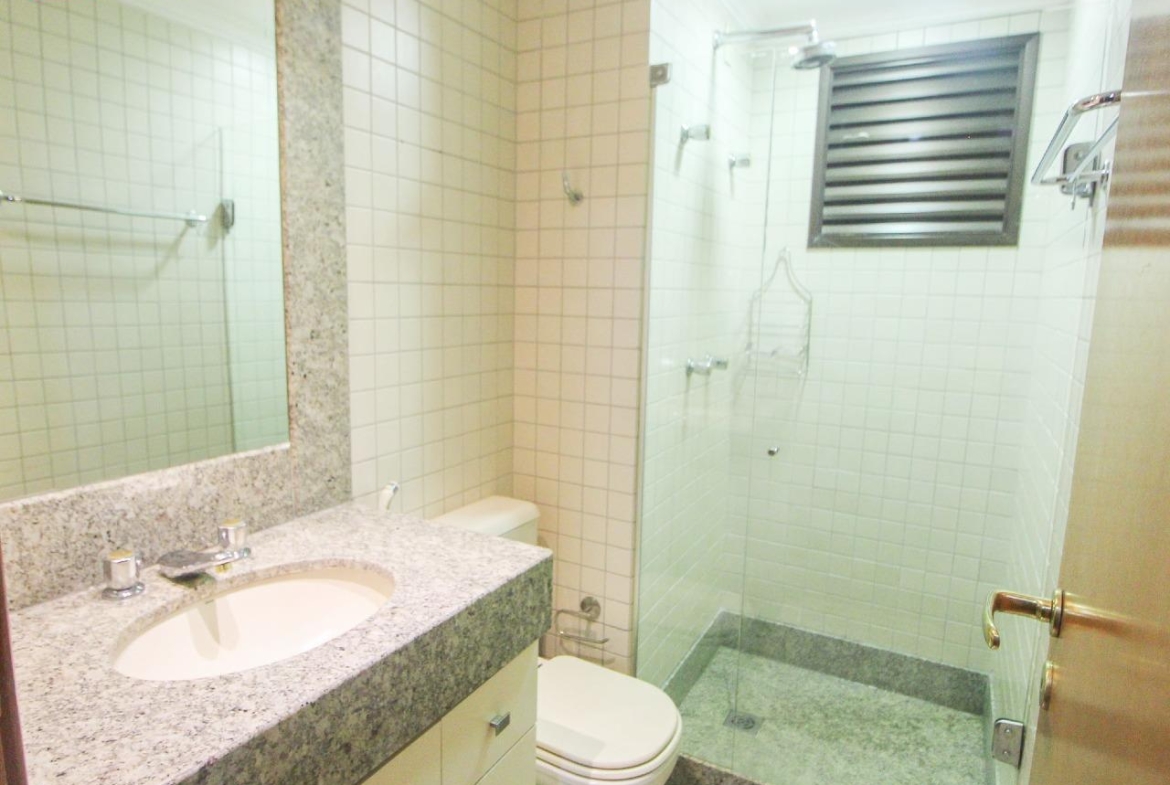 SQS 116 Bloco E – Ed. Cabrália, 04 quartos, 02 suíte, 02 vagas, 184m², Asa Sul