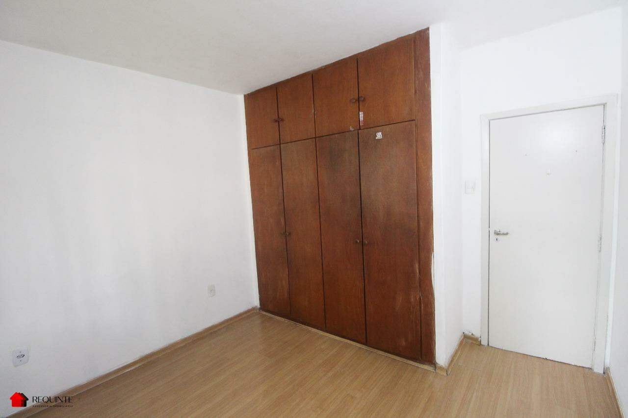 SQS 410 BL. J – Ótimo estado, 02 Quartos + deposito no subsolo, 60 m²- Asa Sul