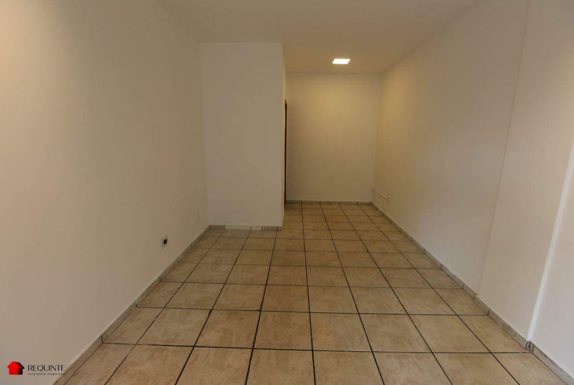 CLSW 102 Bloco B Ed. Phoenix, Loja no térreo reformada, 30m² – Sudoeste