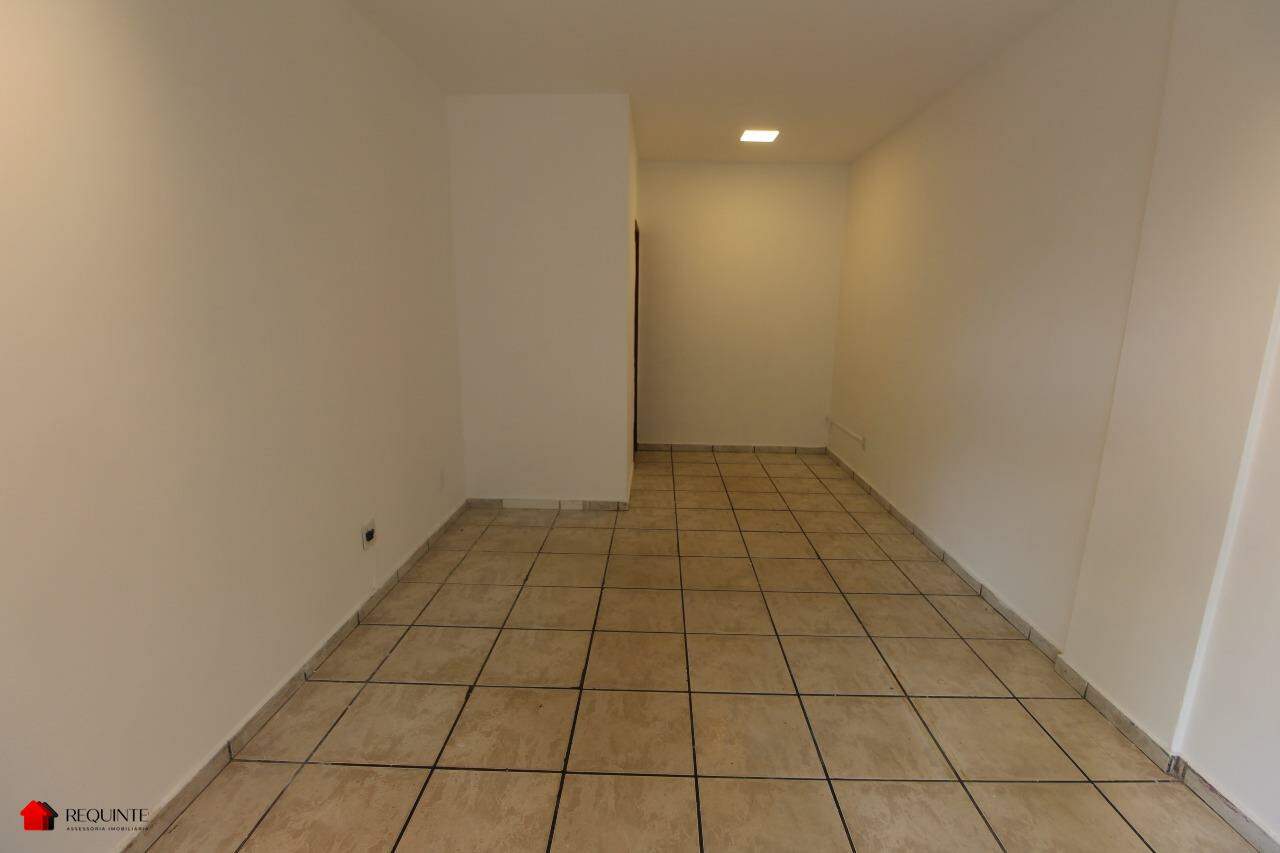 CLSW 102 Bloco B Ed. Phoenix, Loja no térreo reformada, 30m² – Sudoeste