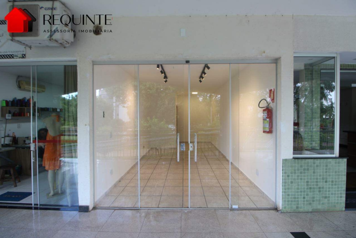 CLSW 102 Bloco B Ed. Phoenix, Loja no térreo reformada, 30m² – Sudoeste