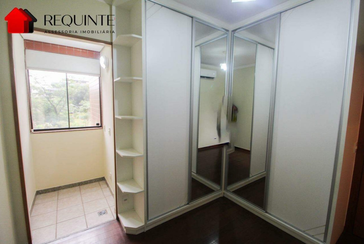 SQS 116 Bloco E – Ed. Cabrália, 04 quartos, 02 suíte, 02 vagas, 186m², Asa Sul