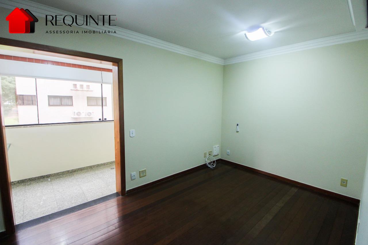 t2p8f-22-1776523123-1 SQS 116 Bloco E – Ed. Cabrália, 04 quartos, 02 suíte, 02 vagas, 184m², Asa Sul