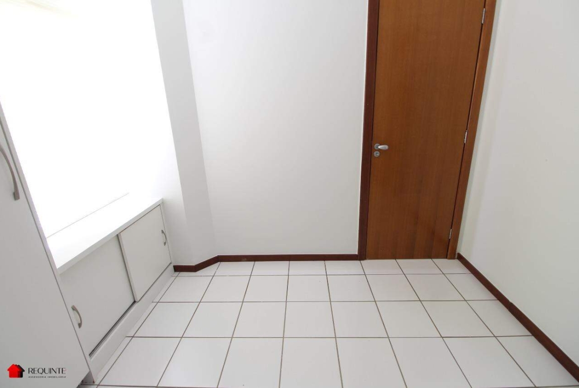 SGAN 912 Bloco F – Ed. Park Ville – Semi-Mobiliada, 01 Quarto e 01 vaga – Asa Norte