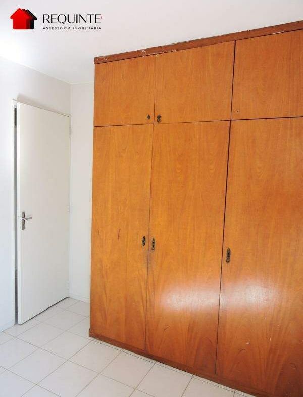 QI 23 – Ed. Guará Nobre, Apartamento 02 quartos, varanda e localização ao lado da estação do metrô