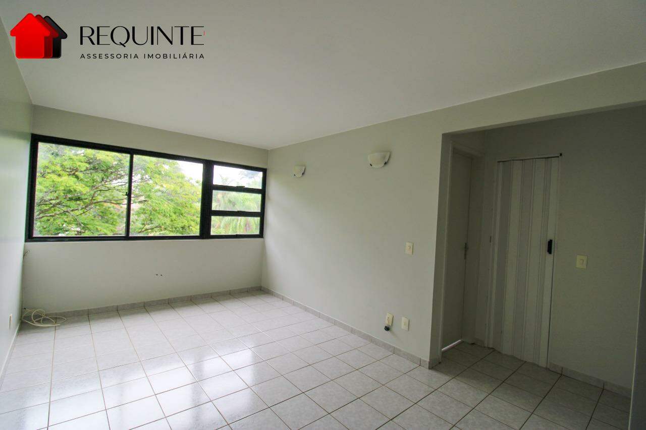 wax2n-img-3860-1779136910 SQN 410 Bloco H – 02 Quartos, vazado, andar alto com vista livre, 44m²– Asa Norte