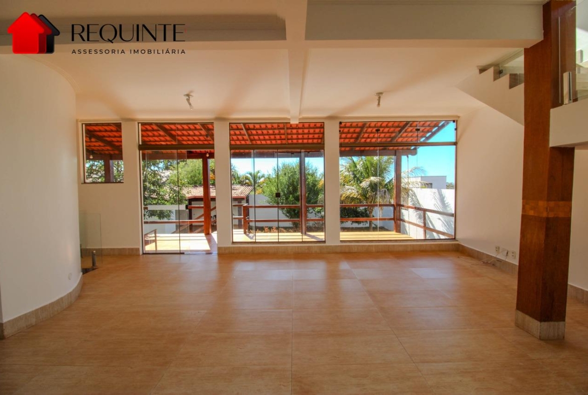 Condominio Ville de Montagner, Casa com 04 Quartos suítes e 04 vagas – Jardim Botânico