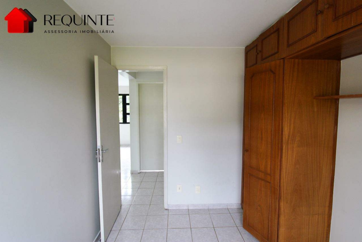 SQN 410 Bloco H – 02 Quartos, vazado, andar alto com vista livre, 44m²– Asa Norte