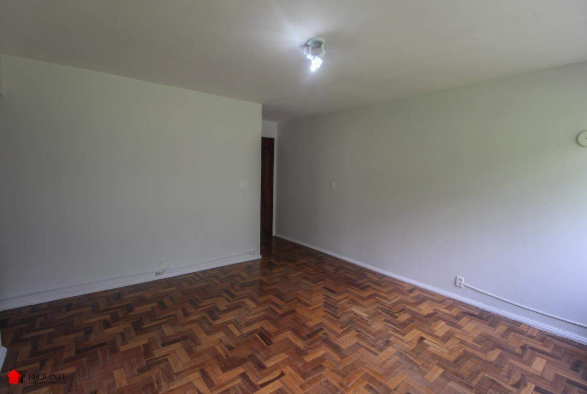 SQS 412, Bloco I – 03 Quartos mais DCE, Vazado, Nascente, vista livre 77m²