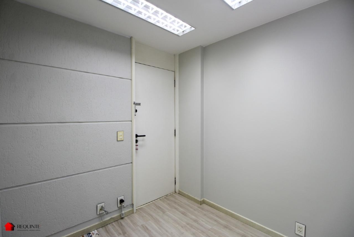 SBN QD. 02 – Ed. Paulo Mauricio, Sala comercial dividida, 23m² – Asa Norte