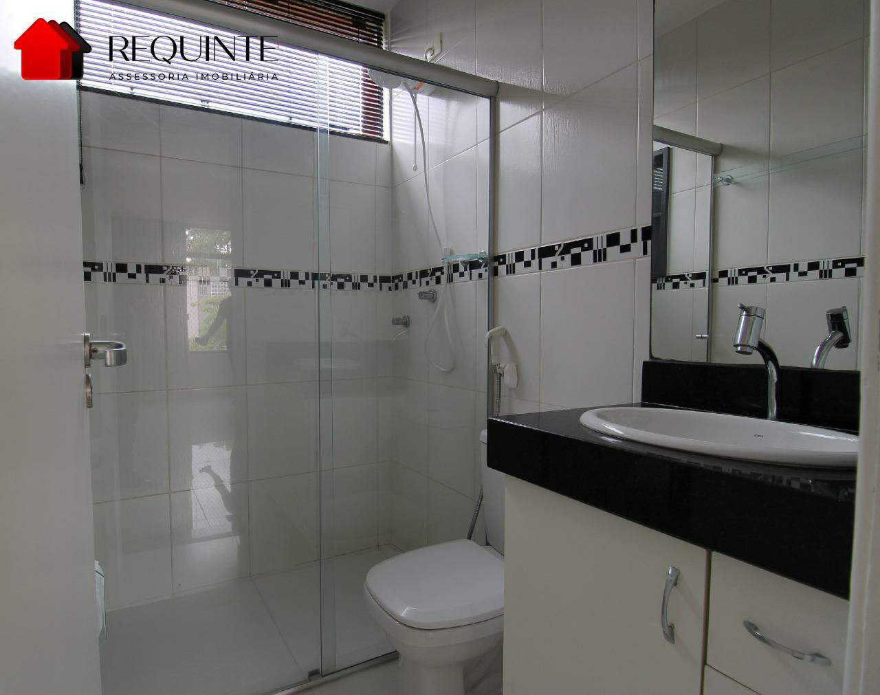 SQS 413 – 02 quartos, 01 banheiros, REFORMADO e Vazado 49,50m²- Asa Sul