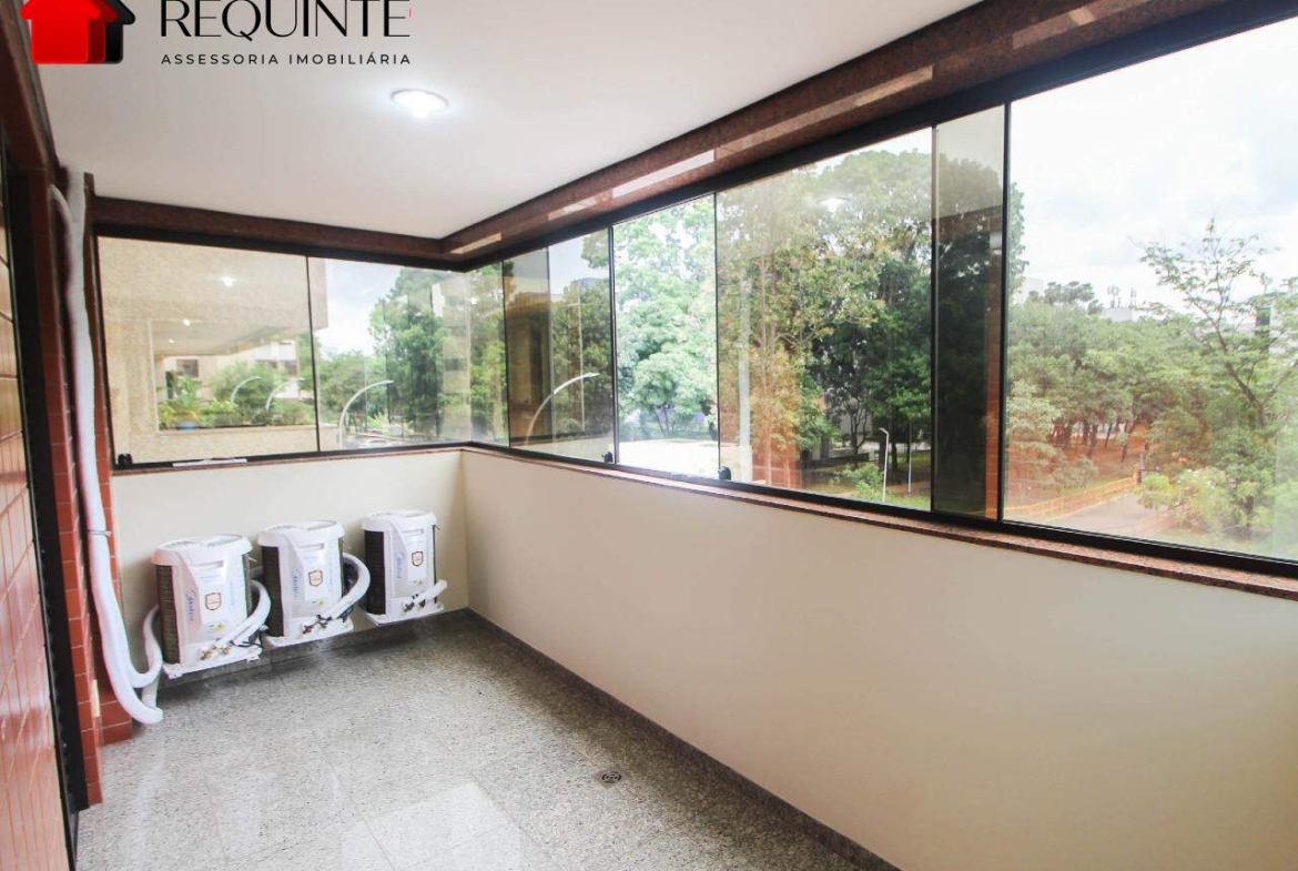 SQS 116 Bloco E – Ed. Cabrália, 04 quartos, 02 suíte, 02 vagas, 184m², Asa Sul