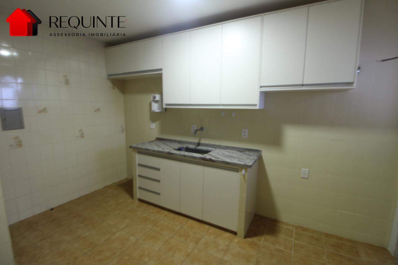 SQS 315 – 2 quartos sendo 1 suíte, garagem e elevador, vazado e vista livre 94m²