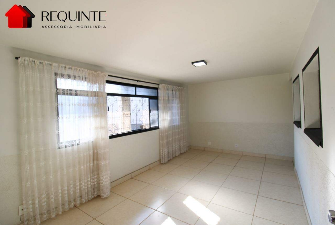 QE 15 Guara II, Casa térrea com 03 quartos + DCE, 120 m², – Ótima localização.