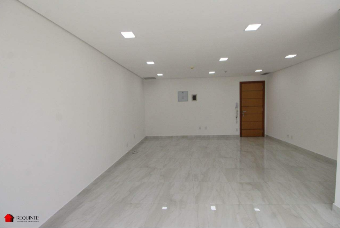 SIG QD. 04, Ed. Barão de Mauá – Sala ampla, vista livre e 01 Garagem – 37m²