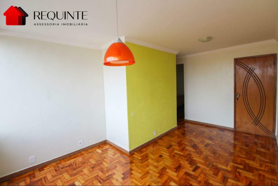 QI 08, Bloco E, 02 quartos vazado 56m², 01 Vaga, ótima localização, Guara I