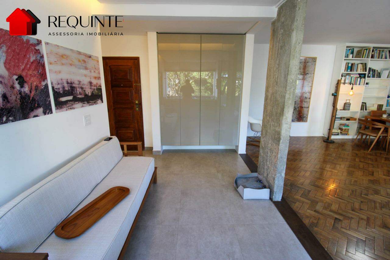 6etzm-img-5523-1783442619 SQS 213 – Reformado. 03 quartos, 01 Suíte, vaga e DCE, vista livre e 120m²- Asa Sul.