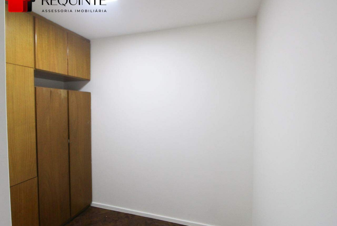 SQN 210 BL. C – 03 quartos, 01 suíte, vazado e 01 garagem, 123m², Asa Norte