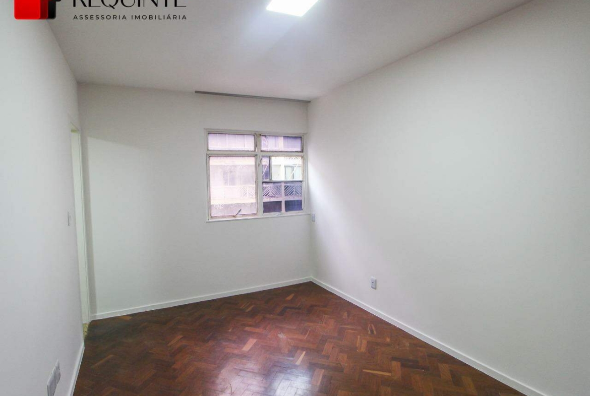 SQN 210 BL. C – 03 quartos, 01 suíte, vazado e 01 garagem, 123m², Asa Norte