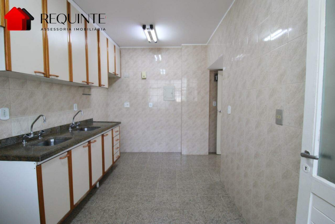 SQS 115 – Vazado com Vista Livre, 03 quartos sendo 01 Suíte, vaga e DCE, 142m²- Asa Sul.