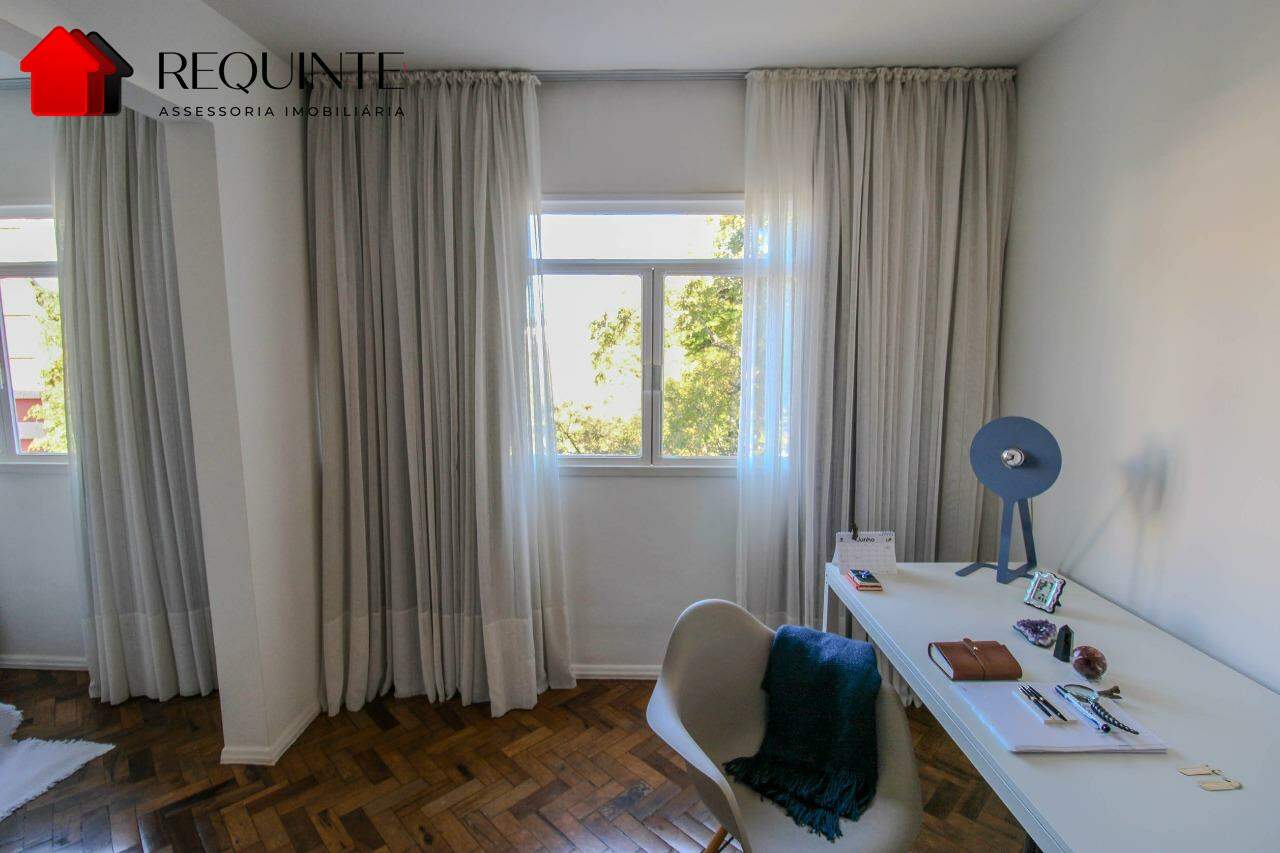 bbqzrh-img-5538-1783442620 SQS 213 – Reformado. 03 quartos, 01 Suíte, vaga e DCE, vista livre e 120m²- Asa Sul.