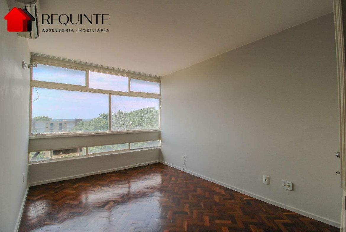 SQS 115 – Vazado com Vista Livre, 03 quartos sendo 01 Suíte, vaga e DCE, 142m²- Asa Sul.