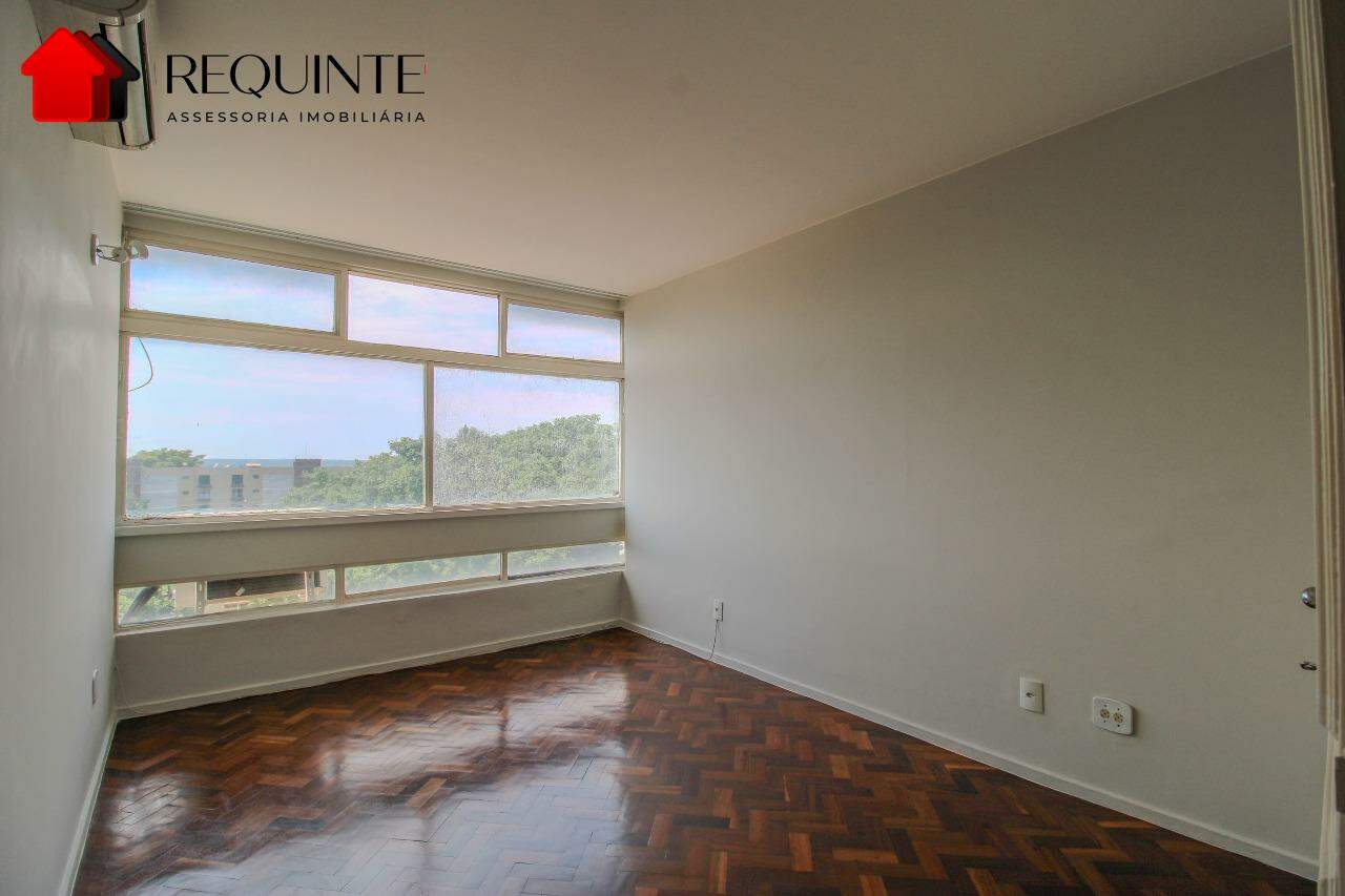 SQS 115 – Vazado com Vista Livre, 03 quartos sendo 01 Suíte, vaga e DCE, 142m²- Asa Sul.