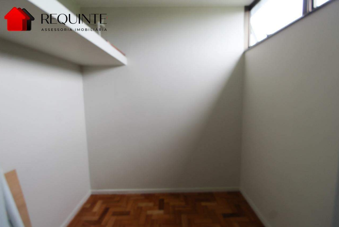 SQS 315 – 2 quartos sendo 1 suíte, garagem e elevador, vazado e vista livre 94m²