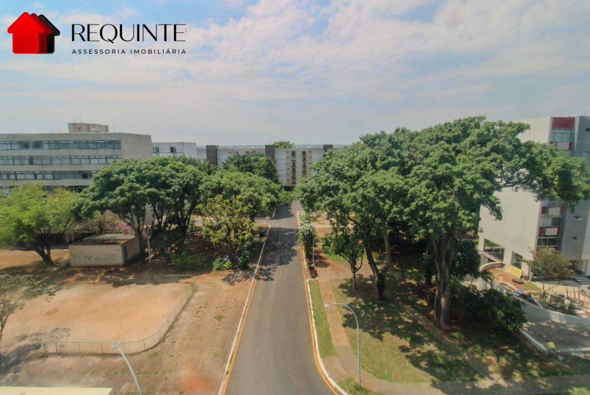 SQS 115 – Vazado com Vista Livre, 03 quartos sendo 01 Suíte, vaga e DCE, 142m²- Asa Sul.