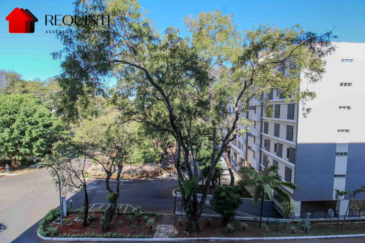 bxnzz-img-5519-1783442619 SQS 213 – Reformado. 03 quartos, 01 Suíte, vaga e DCE, vista livre e 120m²- Asa Sul.