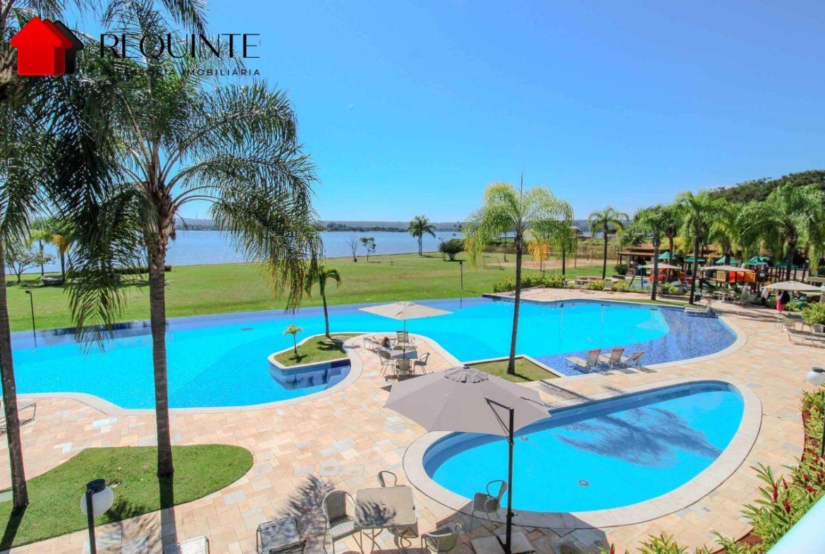 SCEN – Residencial Ilhas do Lago, 2 Quartos sendo 1 Suíte e 2 Vagas, 74m². Beira Lago