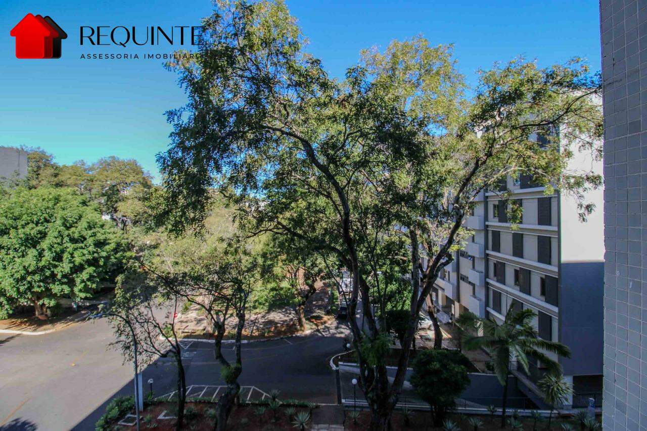 d06dxl-img-5526-1783442620 SQS 213 – Reformado. 03 quartos, 01 Suíte, vaga e DCE, vista livre e 120m²- Asa Sul.