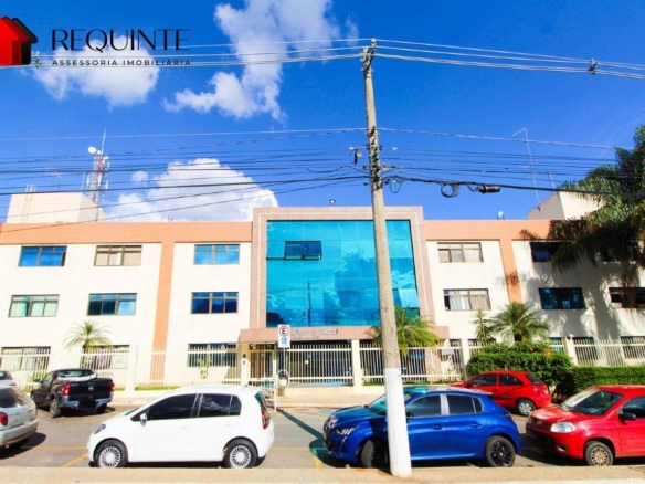 QMSW 04 – Ed. Porto Real, Kitinete mobiliada, 01 quarto, elevador e garagem.
