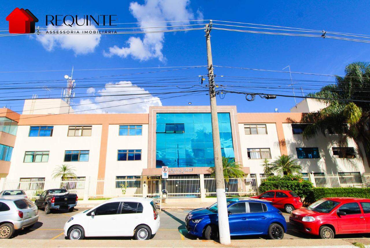 QMSW 04 – Ed. Porto Real, Kitinete mobiliada, 01 quarto, elevador e garagem.