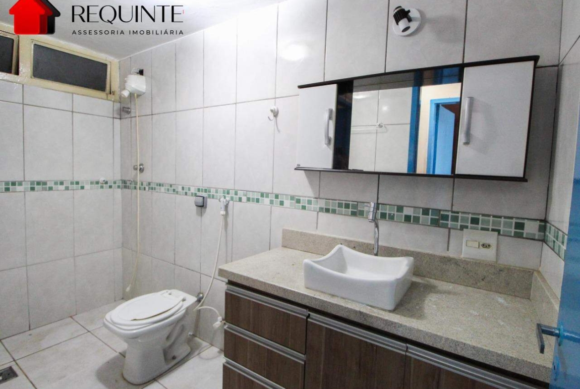 QI 08, Bloco E, 02 quartos vazado 56m², 01 Vaga, ótima localização, Guara I
